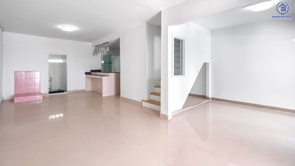 ทาวน์เฮ้าส์มือสองนนทบุรี ม.พฤกษาวิลล์28 บางใหญ่-เซ็นทรัลเวสต์เกต เนื้อที่ 19.7 ตร.ว. หน้ากว้าง 6 เมตร ต่อเติมครบ พร้อมอยู่ บนทำเลสุดสะดวก ใกล้ถนนกาญจนาภิเษก เพียง 8 นาทีจาก MRT สถานี ตลาดบางใหญ่...