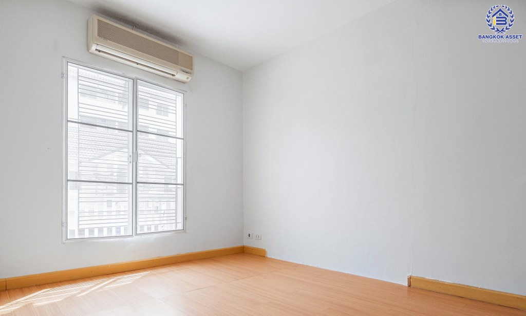 ทาวน์เฮ้าส์มือสองนนทบุรี ม.พฤกษาวิลล์28 บางใหญ่-เซ็นทรัลเวสต์เกต เนื้อที่ 19.7 ตร.ว. หน้ากว้าง 6 เมตร ต่อเติมครบ พร้อมอยู่ บนทำเลสุดสะดวก ใกล้ถนนกาญจนาภิเษก เพียง 8 นาทีจาก MRT สถานี ตลาดบางใหญ่...