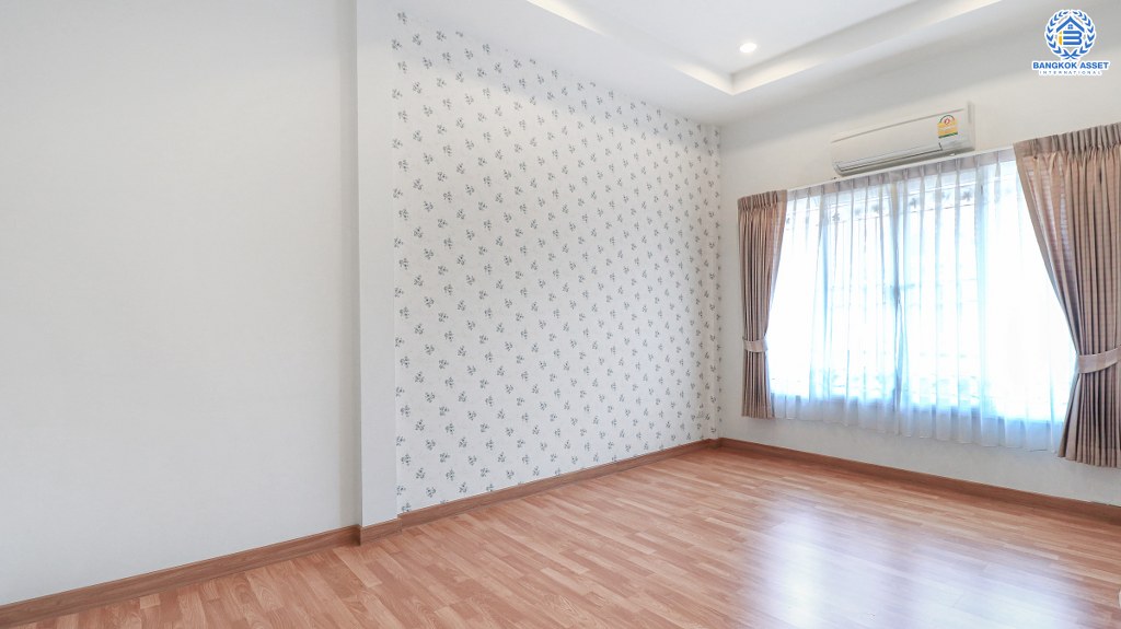 ทาวน์เฮ้าส์มือสองนนทบุรี ใกล้รถไฟฟ้า ม.เปี่ยมสุข กรุงเทพนนท์-วงศ์สว่าง ต่อเติมพร้อมอยู่ เนื้อที่ 18.8 ตร.ว. แถมแอร์ 2 เครื่อง ทำเลโซนเมือง ใกล้ MRT แยกติวานนท์ และจุดขึ้นทางด่วน "รัชดาภิเษก"...