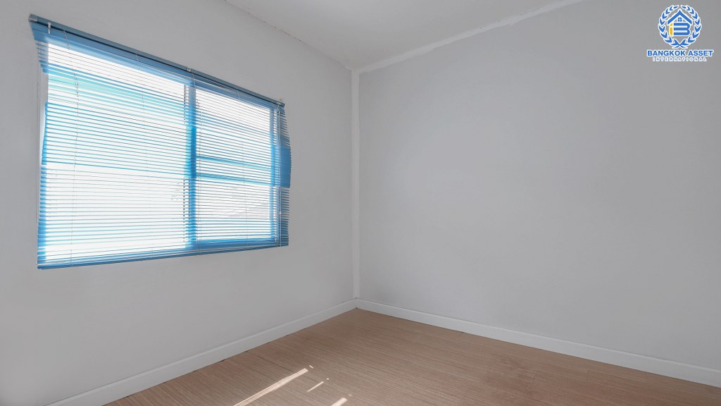 ทาวน์เฮ้าส์มือสองนนทบุรี ทำเลโซนเมือง ห้องมุม! ม.ซิตี้เซ้นส์ รัตนาธิเบศร์-เลี่ยงเมืองนนท์ เนื้อที่ 27.9 ตร.ว. ฟังก์ชั่น 3 ห้องนอน 2 ที่จอดรถ ทำเลใกล้เซ็นทรัลรัตนาธิเบศร์ และ MRTแยกนนทบุรี1...