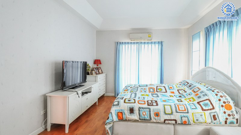 บ้านเดี่ยวมือสองนนทบุรี แบรนด์ LH ม.พฤกษ์ลดา บางใหญ่-เซ็นทรัลเวสต์เกต พร้อมอยู่ เนื้อที่ 58 ตร.ว. แถมเฟอร์นิเจอร์ทั้งหลัง บนทำเลศักภาพ ใกล้เซ็นทรัลเวสต์เกต และรถไฟฟ้าสถานีคลองบางไผ่...