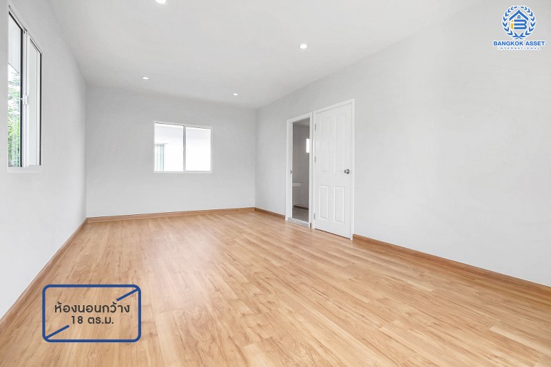 บ้านมือสองตกแต่งใหม่ แปลงมุม หลังใหญ่ ทำเลย่านปทุมธานี โครงการ พฤกษาวิลเลจ30 เดอะซีซั่น แจ้งวัฒนะ-ราชพฤกษ์ ตกแต่ง/ต่อเติมเต็ม เนื้อที่ 54.8 ตร.ว. ฟังก์ชั่น 3 ห้องนอน 2 ห้องน้ำ เดินทางสะดวกสบายเข้า-ออกได้หลายเส้นทาง ใกล้เมืองทองธานี และจุดขึ้นทางด่วน "แจ้งวัฒนะ"...