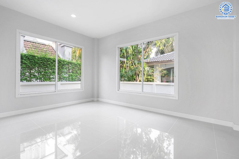 บ้านมือสองตกแต่งใหม่ หลังใหญ่ 70 ตร.ว. ทำเลติดถนนกาญจนาฯ คุณภาพแบรนด์ ม.ลัดดารมย์ ปิ่นเกล้า-กาญจนาฯ (Q.House) โซนต้นโครงการ ใกล้ส่วนกลาง ฟังก์ชั่นครบครัน พื้นที่ใช้สอยกว้างกว่า 200 ตร.ม. ใกล้ทางด่วนศรีรัช ราคาสุดคุ้ม!...