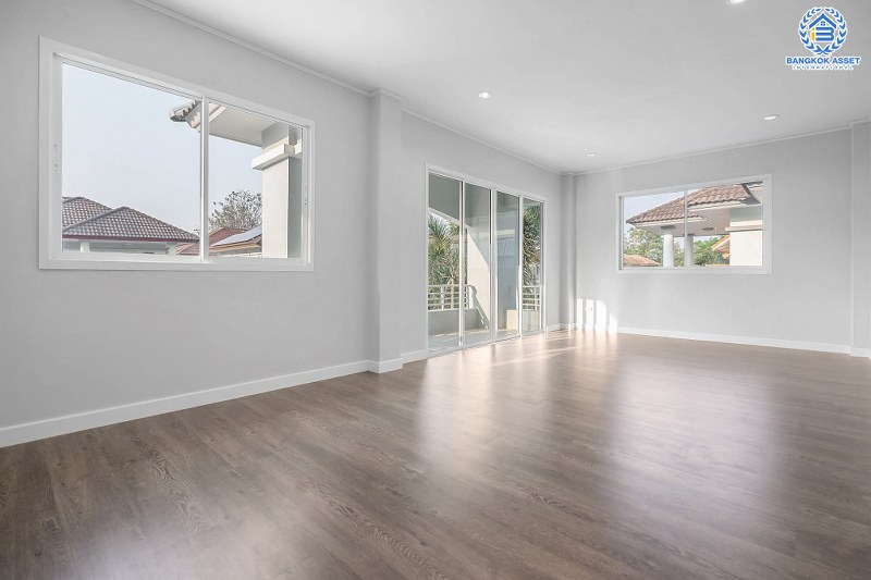 บ้านมือสองตกแต่งใหม่ หลังใหญ่ 70 ตร.ว. ทำเลติดถนนกาญจนาฯ คุณภาพแบรนด์ ม.ลัดดารมย์ ปิ่นเกล้า-กาญจนาฯ (Q.House) โซนต้นโครงการ ใกล้ส่วนกลาง ฟังก์ชั่นครบครัน พื้นที่ใช้สอยกว้างกว่า 200 ตร.ม. ใกล้ทางด่วนศรีรัช ราคาสุดคุ้ม!...