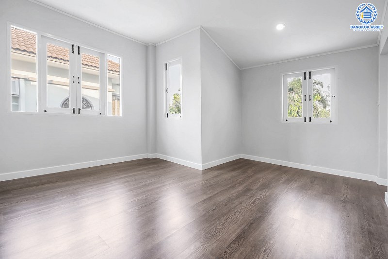 บ้านมือสองตกแต่งใหม่ หลังใหญ่ 70 ตร.ว. ทำเลติดถนนกาญจนาฯ คุณภาพแบรนด์ ม.ลัดดารมย์ ปิ่นเกล้า-กาญจนาฯ (Q.House) โซนต้นโครงการ ใกล้ส่วนกลาง ฟังก์ชั่นครบครัน พื้นที่ใช้สอยกว้างกว่า 200 ตร.ม. ใกล้ทางด่วนศรีรัช ราคาสุดคุ้ม!...