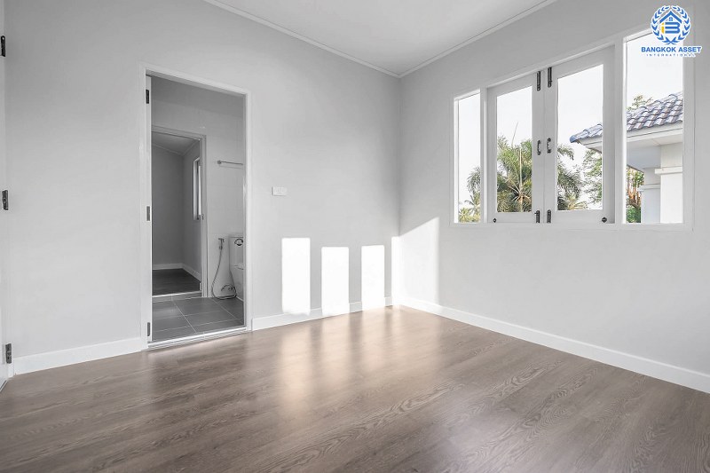 บ้านมือสองตกแต่งใหม่ หลังใหญ่ 70 ตร.ว. ทำเลติดถนนกาญจนาฯ คุณภาพแบรนด์ ม.ลัดดารมย์ ปิ่นเกล้า-กาญจนาฯ (Q.House) โซนต้นโครงการ ใกล้ส่วนกลาง ฟังก์ชั่นครบครัน พื้นที่ใช้สอยกว้างกว่า 200 ตร.ม. ใกล้ทางด่วนศรีรัช ราคาสุดคุ้ม!...