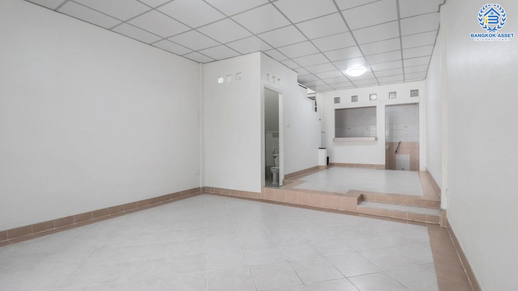 ทาวน์เฮ้าส์มือสองนนทบุรี ม.มนวดีบางใหญ่-กาญจนาภิเษก ตกแต่งให้ใหม่ พร้อมอยู่ มีครัวเคาน์เตอร์ โรงรถ คุ้มสุดๆ ทำเลเดินทางสะดวก เชื่อมต่อกาญจนาภิเษก ใกล้รถไฟฟ้าสายสีม่วง...