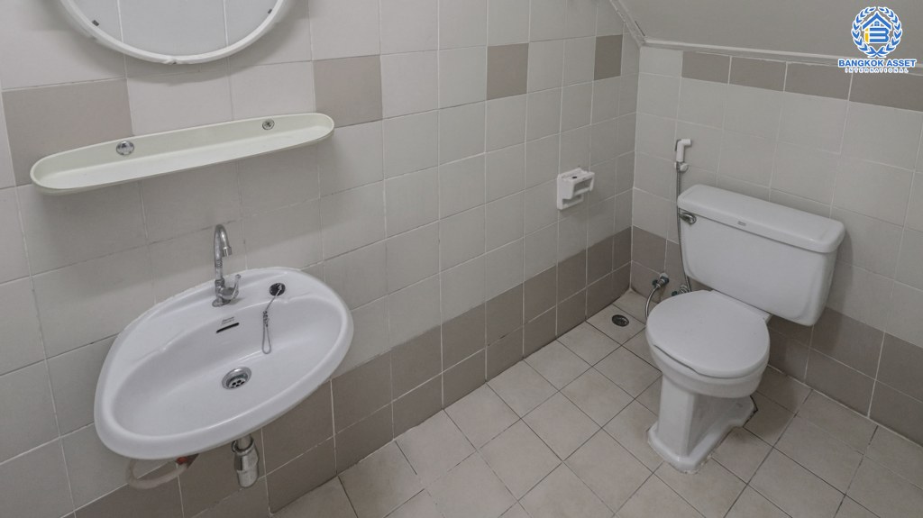 ทาวน์เฮ้าส์มือสองนนทบุรี ม.มนวดีบางใหญ่-กาญจนาภิเษก ตกแต่งให้ใหม่ พร้อมอยู่ มีครัวเคาน์เตอร์ โรงรถ คุ้มสุดๆ ทำเลเดินทางสะดวก เชื่อมต่อกาญจนาภิเษก ใกล้รถไฟฟ้าสายสีม่วง...