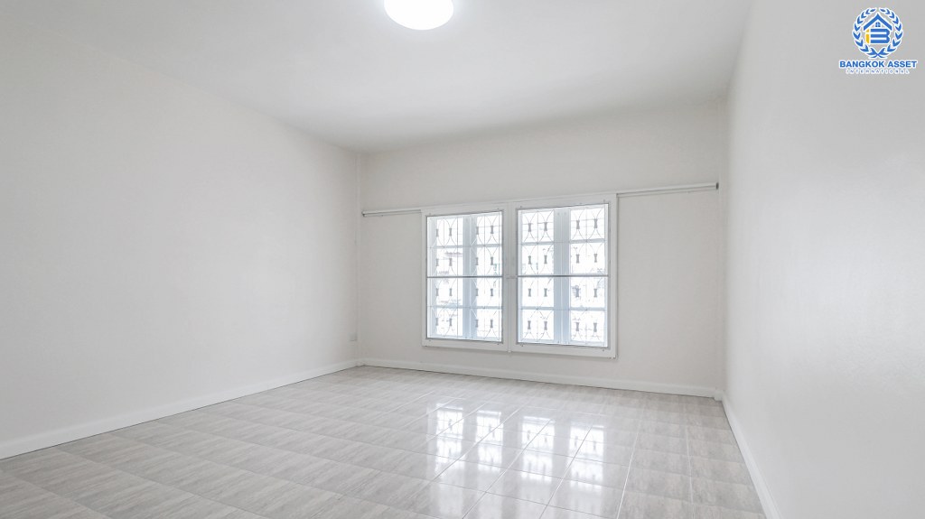 ทาวน์เฮ้าส์มือสองนนทบุรี ม.มนวดีบางใหญ่-กาญจนาภิเษก ตกแต่งให้ใหม่ พร้อมอยู่ มีครัวเคาน์เตอร์ โรงรถ คุ้มสุดๆ ทำเลเดินทางสะดวก เชื่อมต่อกาญจนาภิเษก ใกล้รถไฟฟ้าสายสีม่วง...