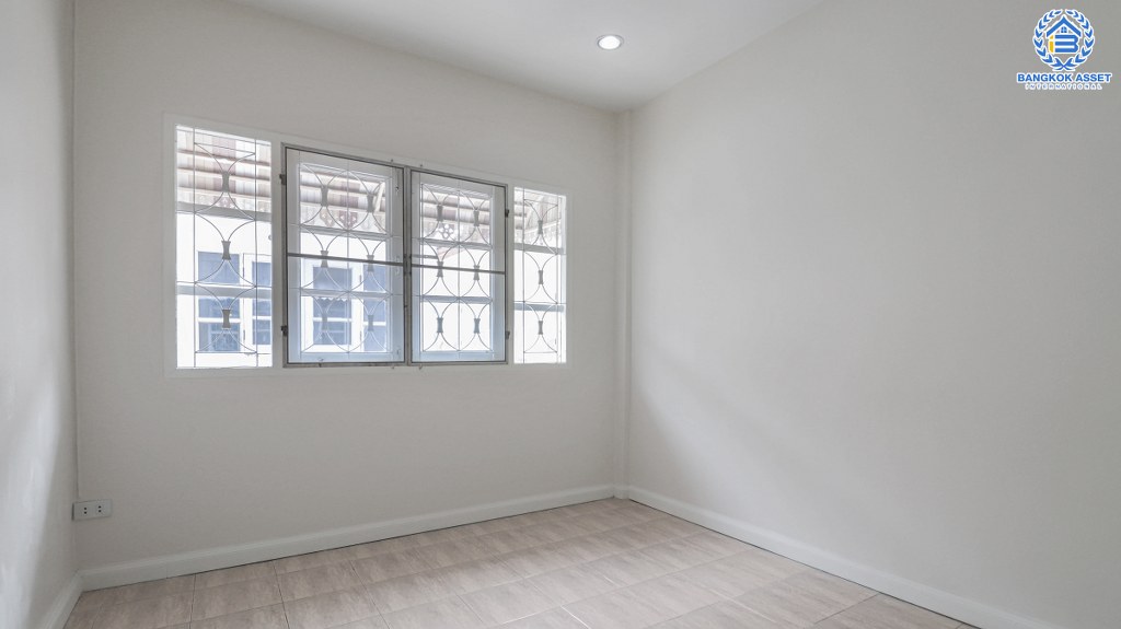 ทาวน์เฮ้าส์มือสองนนทบุรี ม.มนวดีบางใหญ่-กาญจนาภิเษก ตกแต่งให้ใหม่ พร้อมอยู่ มีครัวเคาน์เตอร์ โรงรถ คุ้มสุดๆ ทำเลเดินทางสะดวก เชื่อมต่อกาญจนาภิเษก ใกล้รถไฟฟ้าสายสีม่วง...