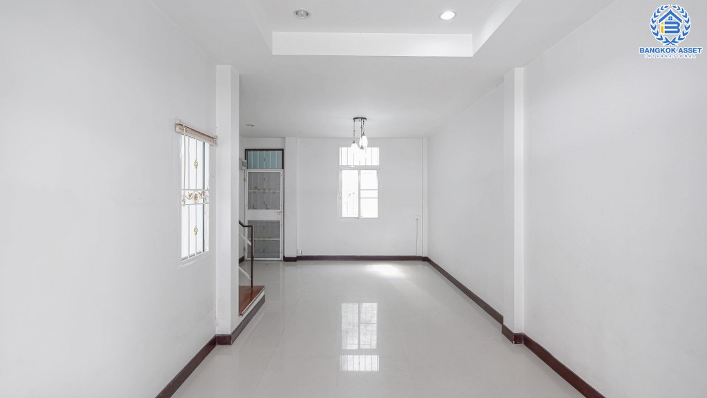 ทาวน์เฮ้าส์มือสองนนทบุรี ม.เปี่ยมสุข รัตนาธิเบศร์-บางพลู1 เนื้อที่ 18.8 ตร.ว. ฟังก์ชั่น 3 ห้องนอน ต่อเติมครัว โรงรถ พร้อมอยู่ คุ้มยิ่งกว่า! บนทำเลเยี่ยม ใกล้รถไฟฟ้า และเซ็นทรัลเวสต์เกต