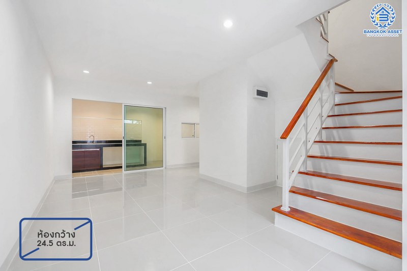 บ้านมือสองตกแต่งใหม่ ม.พฤกษาทาวน์เน็กซ์ นครอินทร์-วงเวียนพระราม5 ฟังก์ชั่นครบ พร้อมเข้าอยู่  เนื้อที่ 16 ตร.ว. 3 ห้องนอน 2 ห้องน้ำ บนทำเลติด ถ.นครอินทร์ สามารถเชื่อมต่อได้หลายเส้นทาง ใกล้รถไฟฟ้าสายสีม่วง "สถานีตลาดบางใหญ่" และทางด่วน "ศรีรัช"...