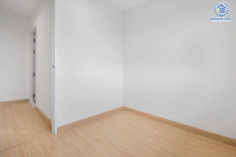 บ้านมือสองตกแต่งใหม่ ม.พฤกษาทาวน์เน็กซ์ นครอินทร์-วงเวียนพระราม5 ฟังก์ชั่นครบ พร้อมเข้าอยู่  เนื้อที่ 16 ตร.ว. 3 ห้องนอน 2 ห้องน้ำ บนทำเลติด ถ.นครอินทร์ สามารถเชื่อมต่อได้หลายเส้นทาง ใกล้รถไฟฟ้าสายสีม่วง "สถานีตลาดบางใหญ่" และทางด่วน "ศรีรัช"...