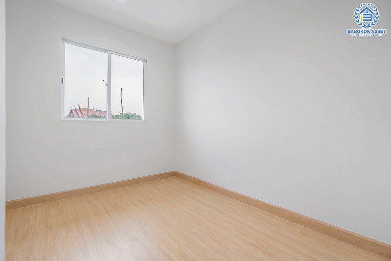 บ้านมือสองตกแต่งใหม่ ม.พฤกษาทาวน์เน็กซ์ นครอินทร์-วงเวียนพระราม5 ฟังก์ชั่นครบ พร้อมเข้าอยู่  เนื้อที่ 16 ตร.ว. 3 ห้องนอน 2 ห้องน้ำ บนทำเลติด ถ.นครอินทร์ สามารถเชื่อมต่อได้หลายเส้นทาง ใกล้รถไฟฟ้าสายสีม่วง "สถานีตลาดบางใหญ่" และทางด่วน "ศรีรัช"...