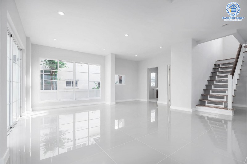 บ้านมือสองตกแต่งใหม่ คุณภาพLH โครงการ มัณฑนา ปิ่นเกล้า-พระราม5 บรรยากาศเงียบสงบ มีความเป็นส่วนตัว ด้วยหน้าบ้านไม่ติดใคร เนื้อที่ 58 ตร.ว. ฟังก์ชั่น 3 ห้องนอน 3 ห้องน้ำ 2 ที่จอดรถ facility ครบครัน! บนทำเลเดินทางสะดวก หน้าโครงการติดถนนนครอินทร์ ใกล้วงเวียนพระราม5 และจุดขึ้นทางด่วน "ศรีรัช"