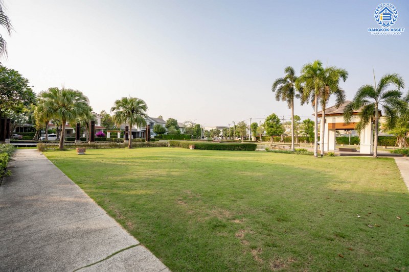 บ้านมือสองตกแต่งใหม่ คุณภาพLH โครงการ มัณฑนา ปิ่นเกล้า-พระราม5 บรรยากาศเงียบสงบ มีความเป็นส่วนตัว ด้วยหน้าบ้านไม่ติดใคร เนื้อที่ 58 ตร.ว. ฟังก์ชั่น 3 ห้องนอน 3 ห้องน้ำ 2 ที่จอดรถ facility ครบครัน! บนทำเลเดินทางสะดวก หน้าโครงการติดถนนนครอินทร์ ใกล้วงเวียนพระราม5 และจุดขึ้นทางด่วน "ศรีรัช"