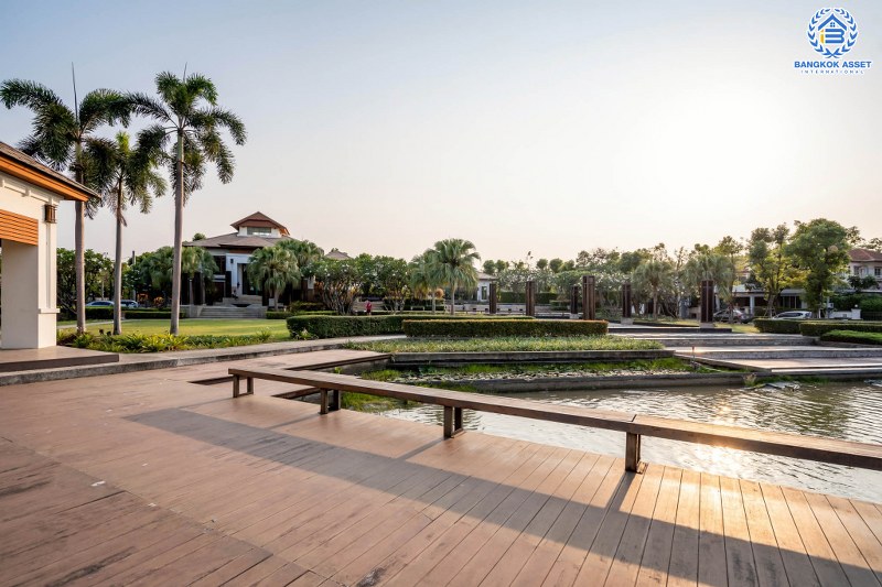 บ้านมือสองตกแต่งใหม่ คุณภาพLH โครงการ มัณฑนา ปิ่นเกล้า-พระราม5 บรรยากาศเงียบสงบ มีความเป็นส่วนตัว ด้วยหน้าบ้านไม่ติดใคร เนื้อที่ 58 ตร.ว. ฟังก์ชั่น 3 ห้องนอน 3 ห้องน้ำ 2 ที่จอดรถ facility ครบครัน! บนทำเลเดินทางสะดวก หน้าโครงการติดถนนนครอินทร์ ใกล้วงเวียนพระราม5 และจุดขึ้นทางด่วน "ศรีรัช"