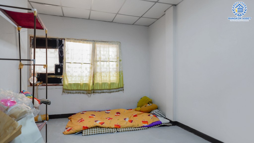 ทาวน์เฮ้าส์มือสองนนทบุรี ม.ลภาวัน4 กาญจนาฯ (ซ.วัดเสาธงหิน) ฟังก์ชั่น 2 ห้องนอน พร้อมอยู่ บนทำเลสุดสะดวก เพียง 7 นาทีจาก เซ็นทรัลเวสต์เกต และรถไฟฟ้า ราคาเพียงล้านต้นๆ...