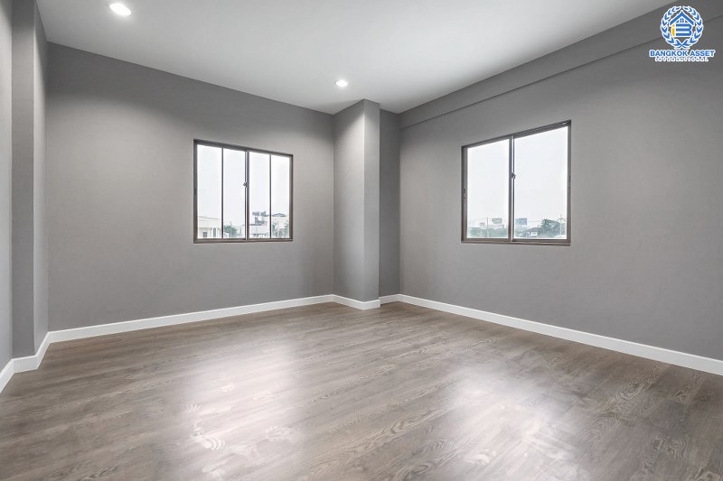 บ้านมือสองตกแต่งใหม่ แปลงมุม คุณภาพแบรนด์แสนสิริ ม.บุราสิริ ราชพฤกษ์-แจ้งวัฒนะ หลังใหญ่พิเศษ เนื้อที่กว่า 106.7 ตร.ว. ฟังก์ชั่น 3 ห้องนอน 3 ห้องน้ำ 2 ที่จอดรถ รองรับชีวิตเมืองอย่างลงตัว! เพียง 170 เมตร จากถ.ราชพฤกษ์ ใกล้ Central แจ้งวัฒนะ และรถไฟฟ้าสายสีม่วง "สถานีบางรักใหญ่"