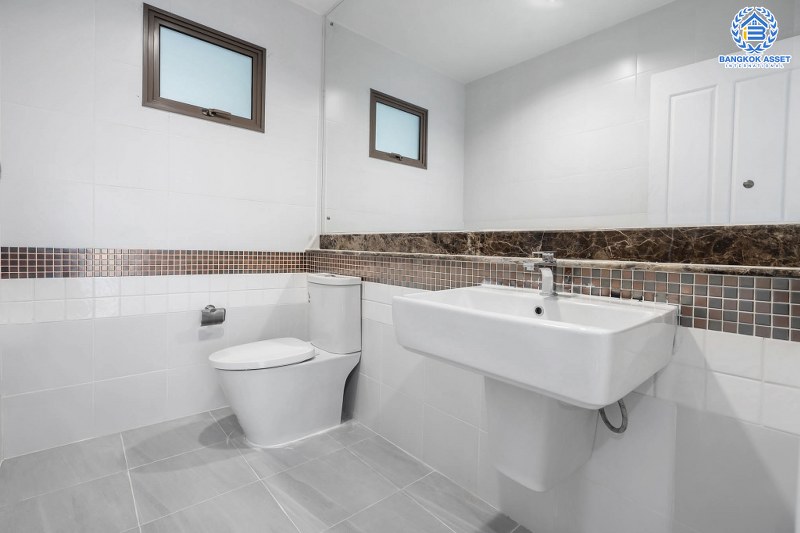 บ้านมือสองตกแต่งใหม่ แปลงมุม คุณภาพแบรนด์แสนสิริ ม.บุราสิริ ราชพฤกษ์-แจ้งวัฒนะ หลังใหญ่พิเศษ เนื้อที่กว่า 106.7 ตร.ว. ฟังก์ชั่น 3 ห้องนอน 3 ห้องน้ำ 2 ที่จอดรถ รองรับชีวิตเมืองอย่างลงตัว! เพียง 170 เมตร จากถ.ราชพฤกษ์ ใกล้ Central แจ้งวัฒนะ และรถไฟฟ้าสายสีม่วง "สถานีบางรักใหญ่"