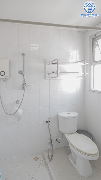 ทาวน์โฮมมือสองนนทบุรี 3 ชั้น ม.พลัสซิตี้พาร์ค สนามบินน้ำ ถนนเมน! เนื้อที่ 21.3 ตร.ว. ฟังก์ชั่นจัดเต็ม 3 ห้องนอน 3 ห้องน้ำ 2 ที่จอดรถ แถมแอร์ 4 เครื่อง, เครื่องทำน้ำอุ่น 2 เครื่อง + เครื่องดูดควัน 1 เครื่อง พร้อมบิ้วท์อินครัวเคาน์เตอร์ พร้อมอยู่ บนทำเลโซนเมือง ใกล้สถานที่ราชการหลายแห่ง และรถไฟฟ้าสถานี "แยกนนทบุรี1"...