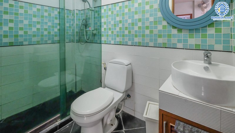 บ้านเดี่ยวมือสองนนทบุรี ใกล้รถไฟฟ้าบางรักน้อยท่าอิฐ ม.มณีรินทร์ รัตนาธิเบศร์ หลังใหญ่ เนื้อที่ 63 ตร.ว. ฟังก์ชั่น 5 ห้องนอน พร้อมเฟอร์ฯบิ้วท์อิน บนทำเลดีที่สุด! ใกล้ทางด่วนงามวงศ์วาน ราคาพิเศษสุด!...