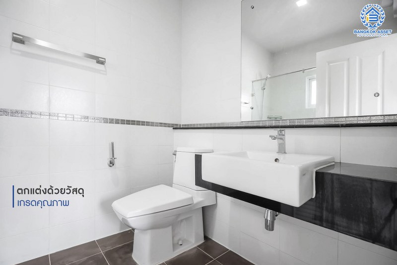 บ้านมือสองตกแต่งใหม่ ม.เพอร์เฟคเพลส3 ราชพฤกษ์ คุณภาพแบรนด์ Property Perfect เนื้อที่ 50.7 ตร.ว.  บ้านพร้อมอยู่  ฟังก์ชั่น 3 ห้องนอน 3 ห้องน้ำ 2 ที่จอดรถ บนทำเลติดถนนราชพฤกษ์ ใกล้วงเวียนพระราม5 และรถไฟฟ้า "สถานีบางรักน้อยท่าอิฐ"...