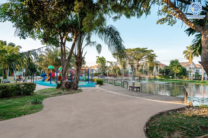 บ้านมือสองตกแต่งใหม่ ดีไซน์ทันสมัย หลังใหญ่พร้อมอยู่ เนื้อที่ 68.5 ตร.ว. ม.เพอร์เฟคเพลส ราชพฤกษ์-พระราม5 ฟังก์ชั่น 3 ห้องนอน 3 ห้องน้ำ 2 ที่จอดรถ กว้างขวางด้วยพื้นที่ใช้สอยกว่า 202 ตร.ม. บนทำเลโซนเมือง ติดถ.ราชพฤกษ์ ใกล้วงเวียนพระรามห้า และรถไฟฟ้า 2 สถานี "บางรักใหญ่" และ "บางรักน้อยท่าอิฐ...