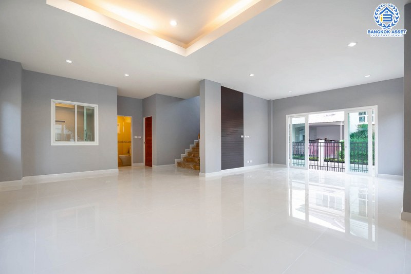 บ้านมือสองตกแต่งใหม่ ดีไซน์ทันสมัย หลังใหญ่พร้อมอยู่ เนื้อที่ 68.5 ตร.ว. ม.เพอร์เฟคเพลส ราชพฤกษ์-พระราม5 ฟังก์ชั่น 3 ห้องนอน 3 ห้องน้ำ 2 ที่จอดรถ กว้างขวางด้วยพื้นที่ใช้สอยกว่า 202 ตร.ม. บนทำเลโซนเมือง ติดถ.ราชพฤกษ์ ใกล้วงเวียนพระรามห้า และรถไฟฟ้า 2 สถานี "บางรักใหญ่" และ "บางรักน้อยท่าอิฐ...