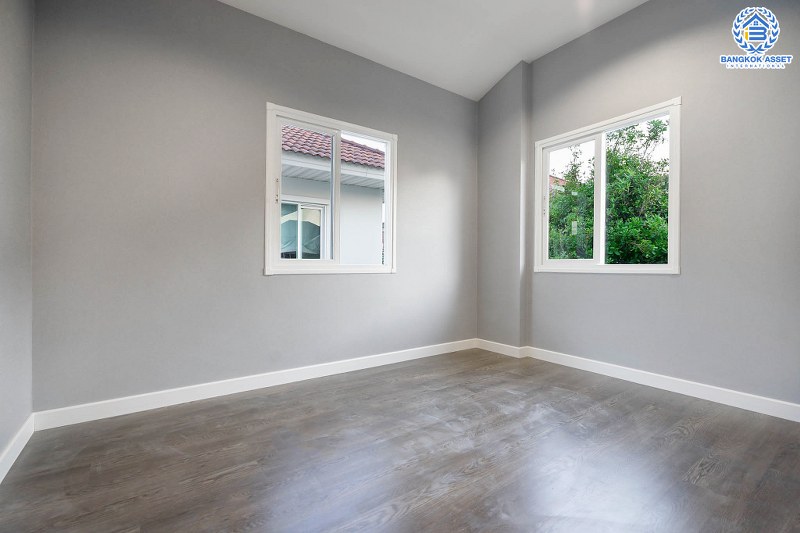 บ้านมือสองตกแต่งใหม่ ดีไซน์ทันสมัย หลังใหญ่พร้อมอยู่ เนื้อที่ 68.5 ตร.ว. ม.เพอร์เฟคเพลส ราชพฤกษ์-พระราม5 ฟังก์ชั่น 3 ห้องนอน 3 ห้องน้ำ 2 ที่จอดรถ กว้างขวางด้วยพื้นที่ใช้สอยกว่า 202 ตร.ม. บนทำเลโซนเมือง ติดถ.ราชพฤกษ์ ใกล้วงเวียนพระรามห้า และรถไฟฟ้า 2 สถานี "บางรักใหญ่" และ "บางรักน้อยท่าอิฐ...