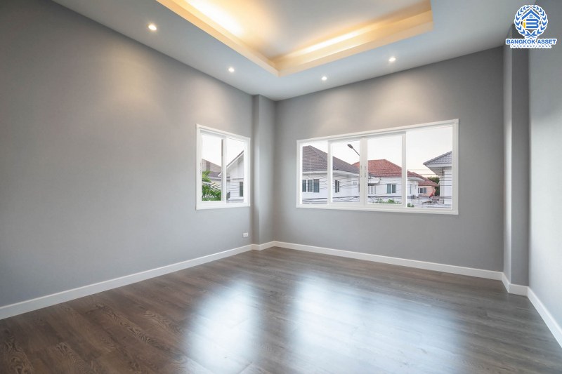 บ้านมือสองตกแต่งใหม่ ดีไซน์ทันสมัย หลังใหญ่พร้อมอยู่ เนื้อที่ 68.5 ตร.ว. ม.เพอร์เฟคเพลส ราชพฤกษ์-พระราม5 ฟังก์ชั่น 3 ห้องนอน 3 ห้องน้ำ 2 ที่จอดรถ กว้างขวางด้วยพื้นที่ใช้สอยกว่า 202 ตร.ม. บนทำเลโซนเมือง ติดถ.ราชพฤกษ์ ใกล้วงเวียนพระรามห้า และรถไฟฟ้า 2 สถานี "บางรักใหญ่" และ "บางรักน้อยท่าอิฐ...