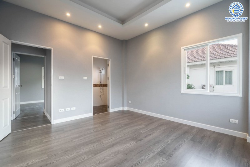 บ้านมือสองตกแต่งใหม่ ดีไซน์ทันสมัย หลังใหญ่พร้อมอยู่ เนื้อที่ 68.5 ตร.ว. ม.เพอร์เฟคเพลส ราชพฤกษ์-พระราม5 ฟังก์ชั่น 3 ห้องนอน 3 ห้องน้ำ 2 ที่จอดรถ กว้างขวางด้วยพื้นที่ใช้สอยกว่า 202 ตร.ม. บนทำเลโซนเมือง ติดถ.ราชพฤกษ์ ใกล้วงเวียนพระรามห้า และรถไฟฟ้า 2 สถานี "บางรักใหญ่" และ "บางรักน้อยท่าอิฐ...