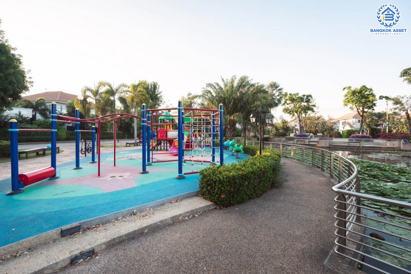 บ้านมือสองตกแต่งใหม่ ดีไซน์ทันสมัย หลังใหญ่พร้อมอยู่ เนื้อที่ 68.5 ตร.ว. ม.เพอร์เฟคเพลส ราชพฤกษ์-พระราม5 ฟังก์ชั่น 3 ห้องนอน 3 ห้องน้ำ 2 ที่จอดรถ กว้างขวางด้วยพื้นที่ใช้สอยกว่า 202 ตร.ม. บนทำเลโซนเมือง ติดถ.ราชพฤกษ์ ใกล้วงเวียนพระรามห้า และรถไฟฟ้า 2 สถานี "บางรักใหญ่" และ "บางรักน้อยท่าอิฐ...