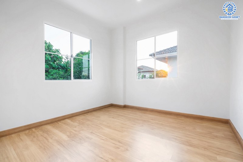 บ้านมือสองตกแต่งใหม่ คุณภาพแบรนด์ LH โครงการ ชลลดา บางใหญ่-เซ็นทรัลเวสต์เกต เนื้อที่ 52.5 ตร.ว. ฟังก์ชั่น 3 ห้องนอน 2 ห้องน้ำ พร้อม facilities ครบครัน บนทำเลศักยภาพ เดินทางสะดวก ใกล้ถ.กาญจนาภิเษก และเพียง 10 นาทีถึงรถไฟฟ้า "สถานีคลองบางไผ่"