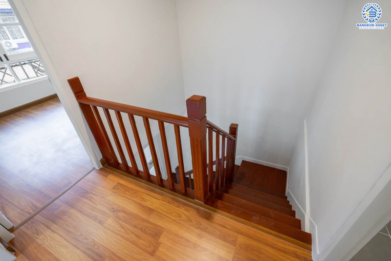 บ้านมือสองตกแต่งใหม่ หลังมุม ม.พฤกษา19 บางใหญ่-เซ็นทรัลเวสต์เกต เนื้อที่ 47 ตร.ว. ต่อเติมเต็ม ฟังก์ชั่น 3 ห้องนอน 2 ห้องน้ำ 1 Private Room  มีพื้นที่ด้านข้างกว้างรองรับทุกกิจกรรมความสุข บนทำเลดีที่สุด! หน้าโครงการติดถนนใหญ่ เข้า-ออกได้หลายเส้นทาง ใกล้รถไฟฟ้าสถานี "คลองบางไผ่"...