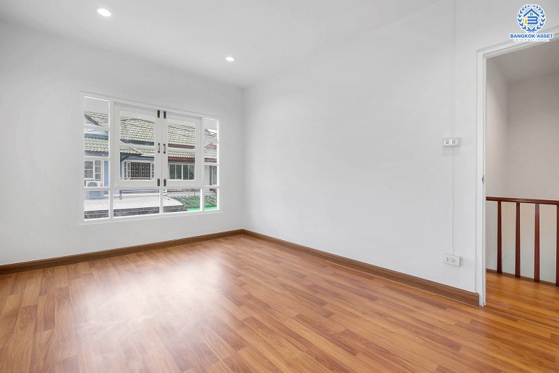 บ้านมือสองตกแต่งใหม่ หลังมุม ม.พฤกษา19 บางใหญ่-เซ็นทรัลเวสต์เกต เนื้อที่ 47 ตร.ว. ต่อเติมเต็ม ฟังก์ชั่น 3 ห้องนอน 2 ห้องน้ำ 1 Private Room  มีพื้นที่ด้านข้างกว้างรองรับทุกกิจกรรมความสุข บนทำเลดีที่สุด! หน้าโครงการติดถนนใหญ่ เข้า-ออกได้หลายเส้นทาง ใกล้รถไฟฟ้าสถานี "คลองบางไผ่"...