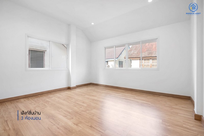 บ้านมือสองตกแต่งใหม่ พร้อมเข้าอยู่ ม.กฤษดานคร17 บรมราชชนนี-พุทธมณฑลสาย3 เนื้อที่ 41 ตร.ว. ฟังก์ชั่น 3 ห้องนอน 2 ห้องน้ำ บนทำเลเดินทางสะดวก ติดถนนใหญ่ เชื่อมต่อเมืองได้สะดวกสบาย ใกล้เซ็นทรัลศาลายา ,ม.มหิดล ,ทางด่วนฯลฯ...