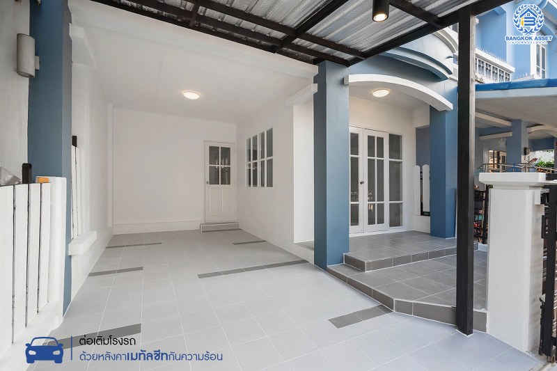 บ้านมือสองตกแต่งใหม่ ม.บุศรินทร์ วงแหวน (บ้านกล้วย-ไทรน้อย) คุณภาพแบรนด์ L&H เนื้อที่ 20.6 ตร.ว. ฟังก์ชั่นครบ 3 ห้องนอน 2 ห้องน้ำ ตอบโจทย์ทุกการอยู่อาศัย บนทำเลคุณภาพ! ใกล้เซ็นทรัลเวสต์เกต และ รถไฟฟ้า "สถานีคลองบางไผ่"