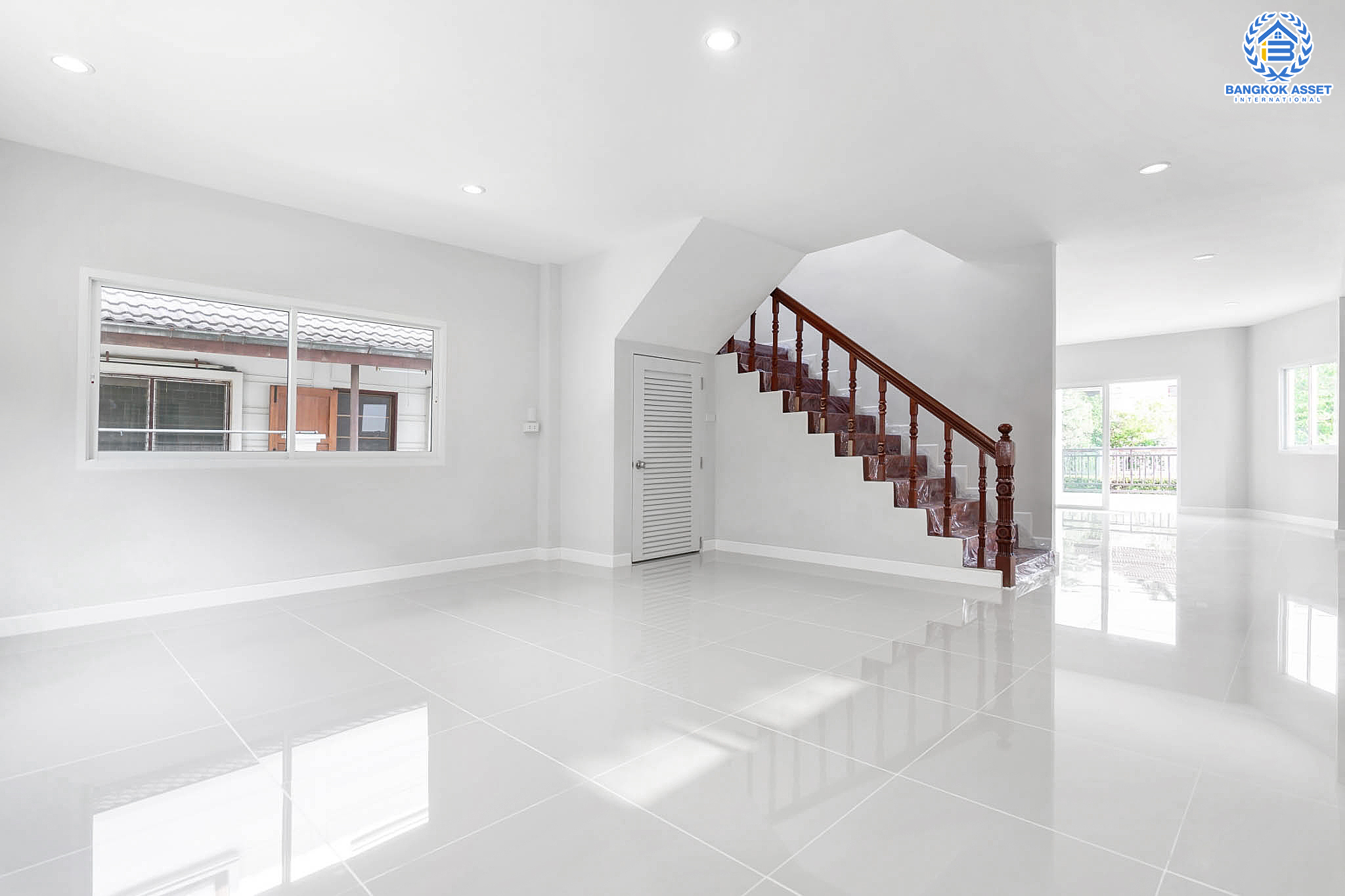 บ้านมือสองตกแต่งใหม่ โครงการ โชคชัยปัญจทรัพย์44 ปิ่นเกล้า-บรมราชชนนี เนื้อที่ 86 ตร.ว. พื้นที่ใช้สอยกว่า 311 ตร.ม. ฟังชั่น 3 ห้องนอน 3 ห้องน้ำ ตอบโจทย์ทุกการเดินทาง บนทำเลศักยภาพ ติดถนนบรมราชชนนี ใกล้ทางคู่ขนานลอยฟ้า และ ม.มหิดล