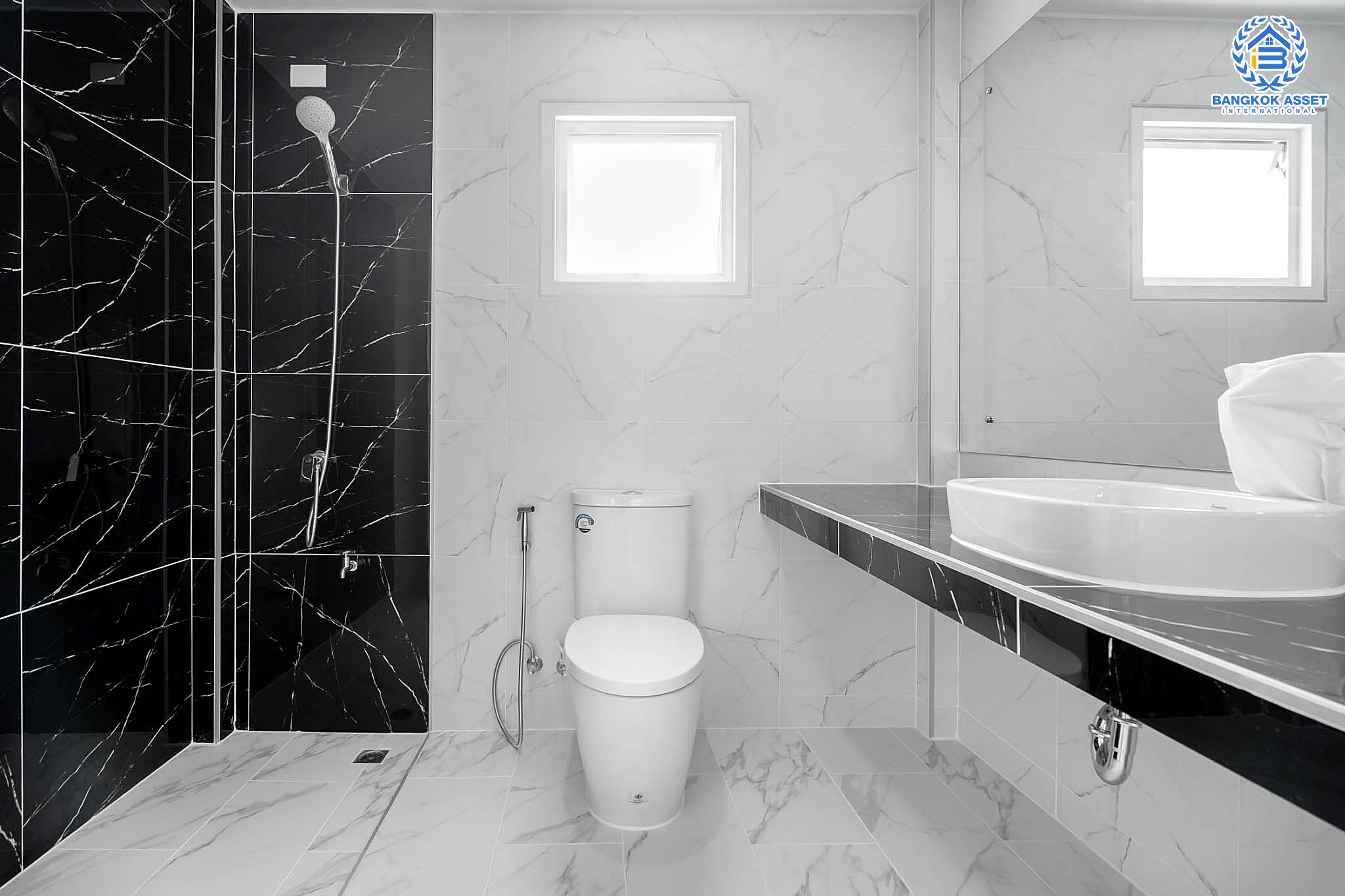 บ้านมือสองตกแต่งใหม่ โครงการ โชคชัยปัญจทรัพย์44 ปิ่นเกล้า-บรมราชชนนี เนื้อที่ 86 ตร.ว. พื้นที่ใช้สอยกว่า 311 ตร.ม. ฟังชั่น 3 ห้องนอน 3 ห้องน้ำ ตอบโจทย์ทุกการเดินทาง บนทำเลศักยภาพ ติดถนนบรมราชชนนี ใกล้ทางคู่ขนานลอยฟ้า และ ม.มหิดล