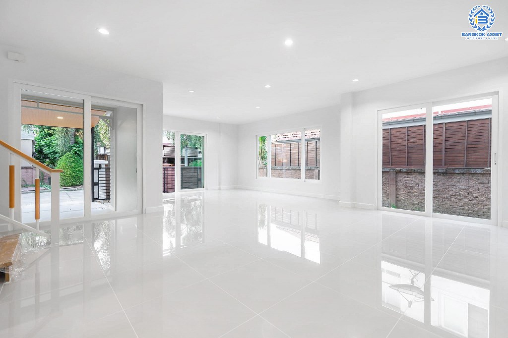 บ้านมือสองตกแต่งใหม่ คุณภาพแบรนด์ Q.House ม.คาซ่าวิลล์ ราชพฤกษ์-ชัยพฤกษ์ หลังใหญ่ กว้างขวาง เนื้อที่ 54.5 ตร.ว. ฟังก์ชั่น 3 ห้องนอน 2 ห้องน้ำ คัดสรรวัสดุสเปกพรีเมี่ยม ทำเลศักยภาพ ติดถนนราชพฤกษ์ เชื่อมต่อทุกการเดินทาง...