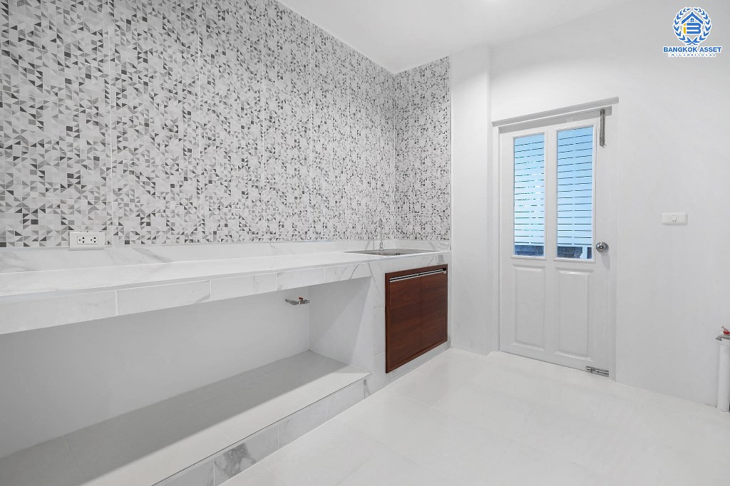 บ้านมือสองตกแต่งใหม่ คุณภาพแบรนด์ Q.House ม.คาซ่าวิลล์ ราชพฤกษ์-ชัยพฤกษ์ หลังใหญ่ กว้างขวาง เนื้อที่ 54.5 ตร.ว. ฟังก์ชั่น 3 ห้องนอน 2 ห้องน้ำ คัดสรรวัสดุสเปกพรีเมี่ยม ทำเลศักยภาพ ติดถนนราชพฤกษ์ เชื่อมต่อทุกการเดินทาง...