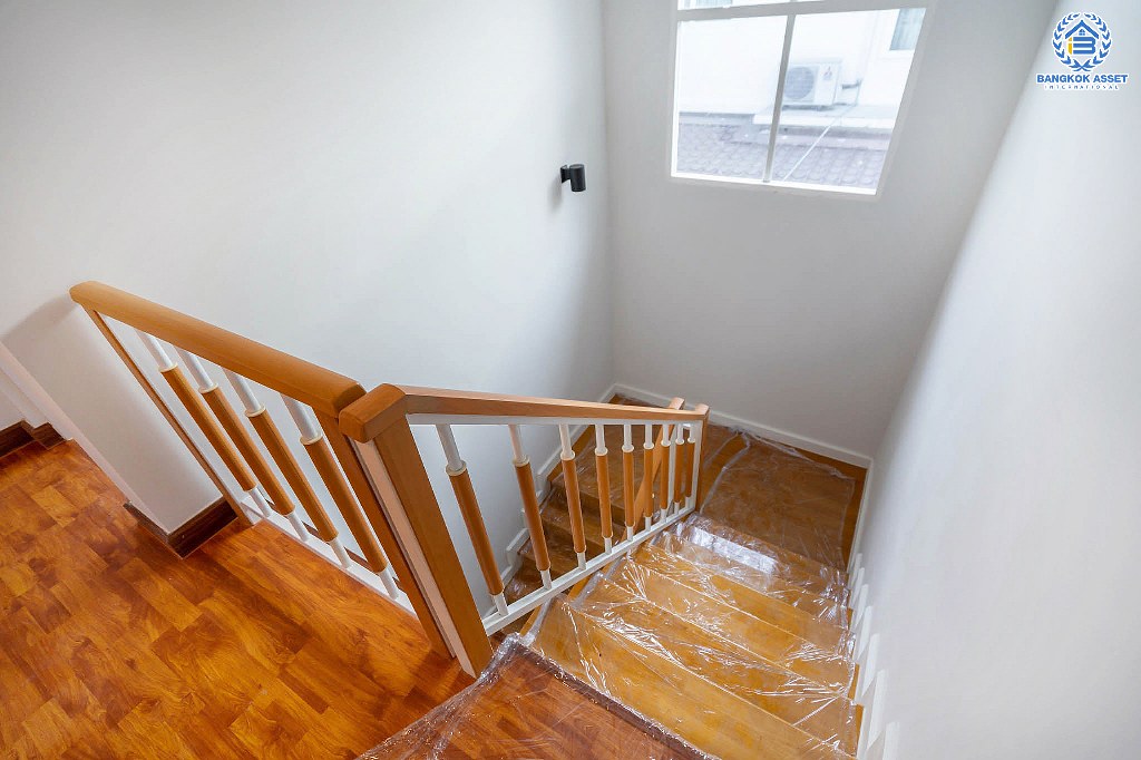 บ้านมือสองตกแต่งใหม่ คุณภาพแบรนด์ Q.House ม.คาซ่าวิลล์ ราชพฤกษ์-ชัยพฤกษ์ หลังใหญ่ กว้างขวาง เนื้อที่ 54.5 ตร.ว. ฟังก์ชั่น 3 ห้องนอน 2 ห้องน้ำ คัดสรรวัสดุสเปกพรีเมี่ยม ทำเลศักยภาพ ติดถนนราชพฤกษ์ เชื่อมต่อทุกการเดินทาง...