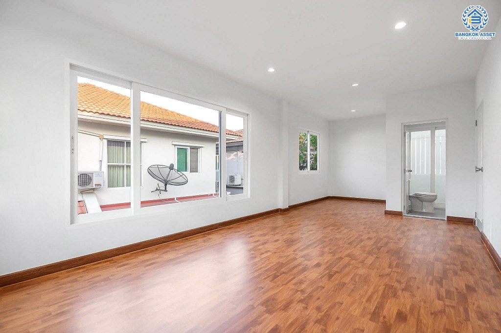 บ้านมือสองตกแต่งใหม่ คุณภาพแบรนด์ Q.House ม.คาซ่าวิลล์ ราชพฤกษ์-ชัยพฤกษ์ หลังใหญ่ กว้างขวาง เนื้อที่ 54.5 ตร.ว. ฟังก์ชั่น 3 ห้องนอน 2 ห้องน้ำ คัดสรรวัสดุสเปกพรีเมี่ยม ทำเลศักยภาพ ติดถนนราชพฤกษ์ เชื่อมต่อทุกการเดินทาง...