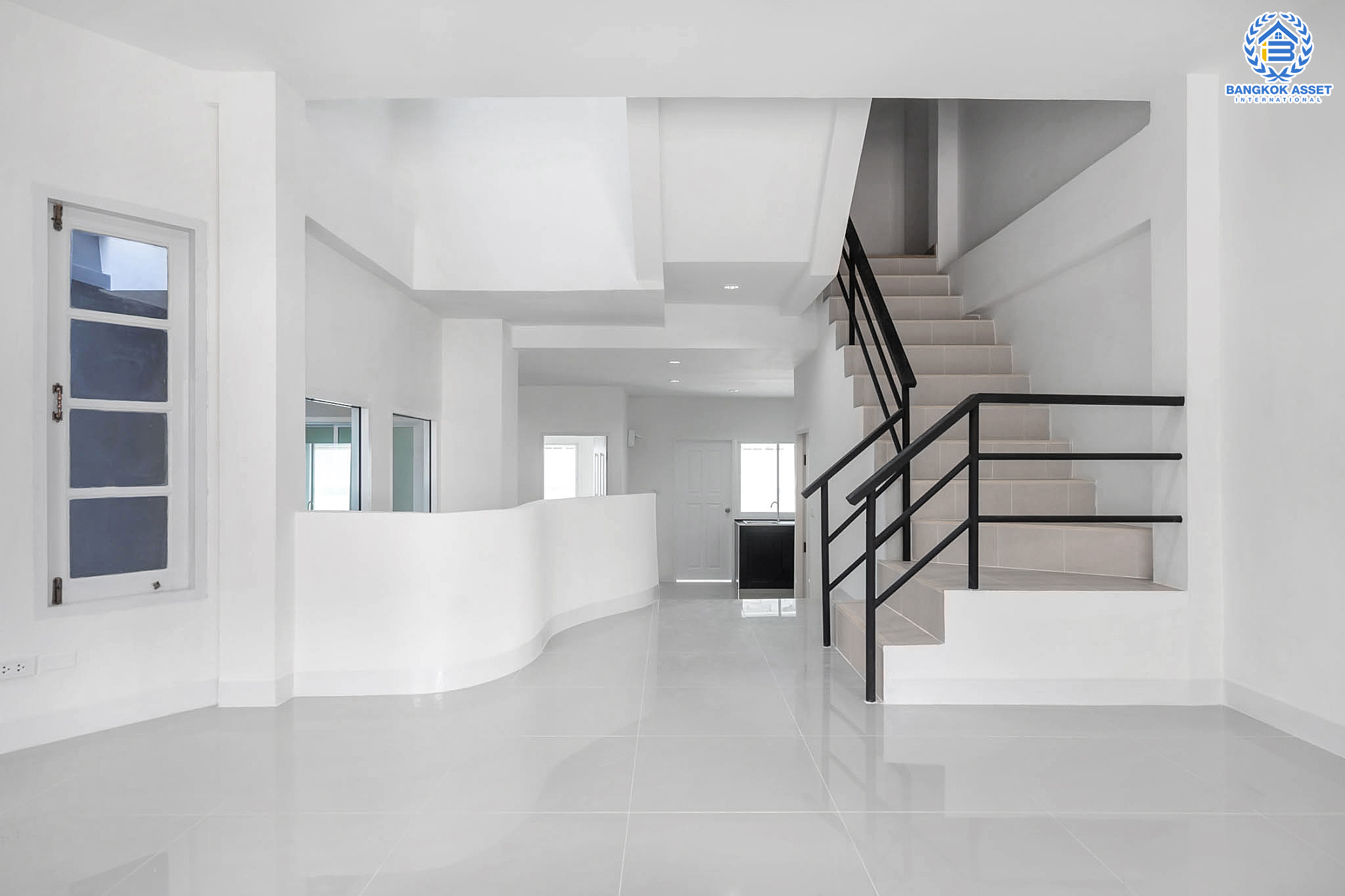 บ้านมือสองตกแต่งใหม่ ห้องมุม! ม.เศรณีลากูน บางใหญ่-กาญจนาภิเษก (ซ.วัดลาดปลาดุก) พร้อมให้คุณใช้ชีวิตได้อย่างจุใจ บนเนื้อที่ 36 ตร.ว. ฟังก์ชั่น 3 ห้องนอน 2 ห้องน้ำ มีครัวเคาน์เตอร์ พร้อมไฟดาวน์ไลท์ทั้งหลัง!! ทำเลเดินทางง่าย สะดวกสบายใกล้ถนนใหญ่ รถไฟฟ้า และเซ็นทรัลเวสต์เกต...