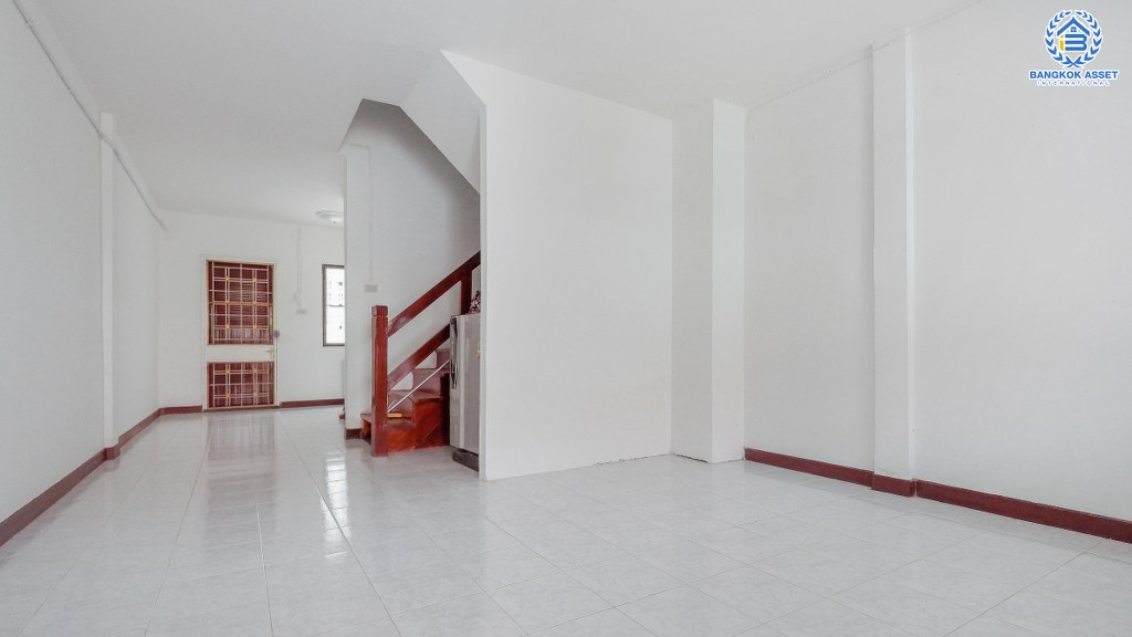 ทาวน์เฮ้าส์มือสองนนทบุรี ราคาเพียงล้านต้นๆ ม.กานต์มณี บางกรวย-ไทรน้อย พร้อมอยู่ ฟังก์ชั่นครบ ต่อเติมครัว แถมแอร์ 3 เครื่อง หน้าโครงการติดตลาด และอู่รถประจำทาง เดินทางง่าย ใกล้เซ็นทรัลเวสต์เกต