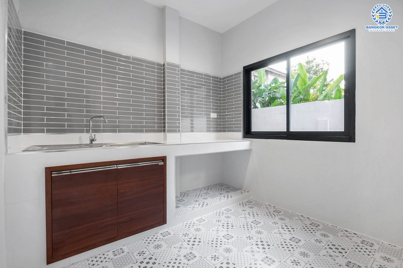 บ้านมือสองตกแต่งใหม่ คุณภาพLH โครงการ ชลลดา บางบัวทอง-รัตนาธิเบศร์ หลังใหญ่ บนเนื้อที่กว่า 70 ตร.ว. พร้อมตอบโจทย์ครอบครัวใหญ่ ด้วยฟังก์ชั่น 5 ห้องนอน 3 ห้องน้ำ พร้อม facilitys ครบครัน บนทำเลคุณภาพ ที่เชื่อมต่อได้หลายเส้นทาง ใกล้เซ็นทรัลเวสต์เกต และ MRT "สถานีบางพลู"...