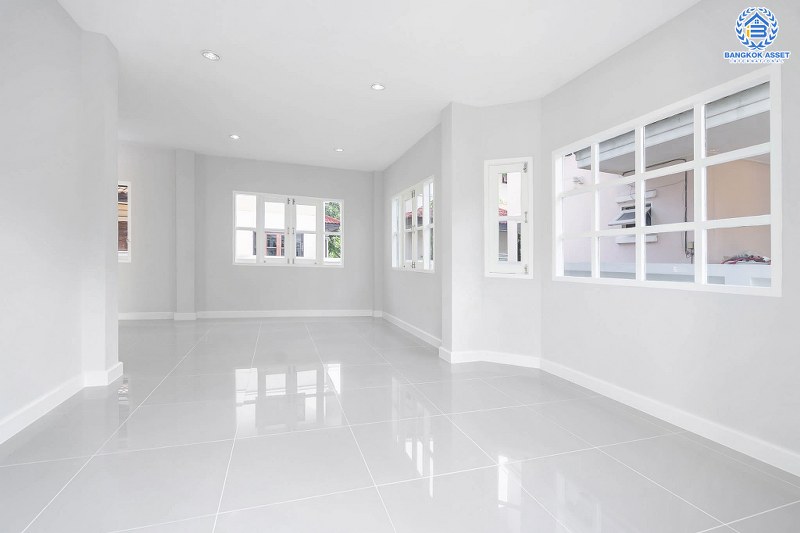 บ้านมือสองตกแต่งใหม่ โครงการ ณัฐชากรีนวิลล์ บางใหญ่-กาญจนาภิเษก (ซ.กันตนา) สุขขั้นสุดไปกับบ้านหลังใหญ่ บนเนื้อที่ 53 ตร.ว. ฟังก์ชั่น 3 ห้องนอน 2 ห้องน้ำ พื้นที่ใช้สอยกว้างขวาง รองรับกับทุกครอบครัว บนทำเลศักยภาพ เข้า-ออกสะดวก ใกล้เซ็นทรัลเวสต์เกต และทางด่วน "ศรีรัช"...