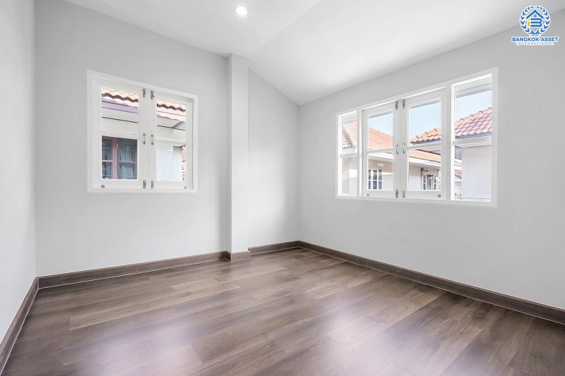 บ้านมือสองตกแต่งใหม่ โครงการ ณัฐชากรีนวิลล์ บางใหญ่-กาญจนาภิเษก (ซ.กันตนา) สุขขั้นสุดไปกับบ้านหลังใหญ่ บนเนื้อที่ 53 ตร.ว. ฟังก์ชั่น 3 ห้องนอน 2 ห้องน้ำ พื้นที่ใช้สอยกว้างขวาง รองรับกับทุกครอบครัว บนทำเลศักยภาพ เข้า-ออกสะดวก ใกล้เซ็นทรัลเวสต์เกต และทางด่วน "ศรีรัช"...