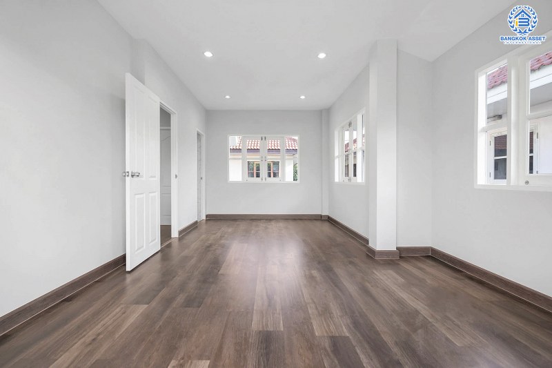 บ้านมือสองตกแต่งใหม่ โครงการ ณัฐชากรีนวิลล์ บางใหญ่-กาญจนาภิเษก (ซ.กันตนา) สุขขั้นสุดไปกับบ้านหลังใหญ่ บนเนื้อที่ 53 ตร.ว. ฟังก์ชั่น 3 ห้องนอน 2 ห้องน้ำ พื้นที่ใช้สอยกว้างขวาง รองรับกับทุกครอบครัว บนทำเลศักยภาพ เข้า-ออกสะดวก ใกล้เซ็นทรัลเวสต์เกต และทางด่วน "ศรีรัช"...